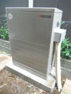 リチウムイオン蓄電池。