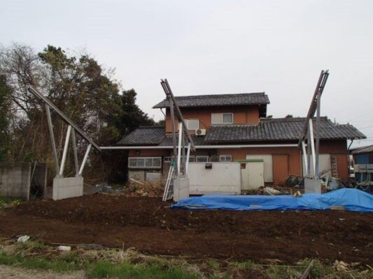 カーポート 設置中